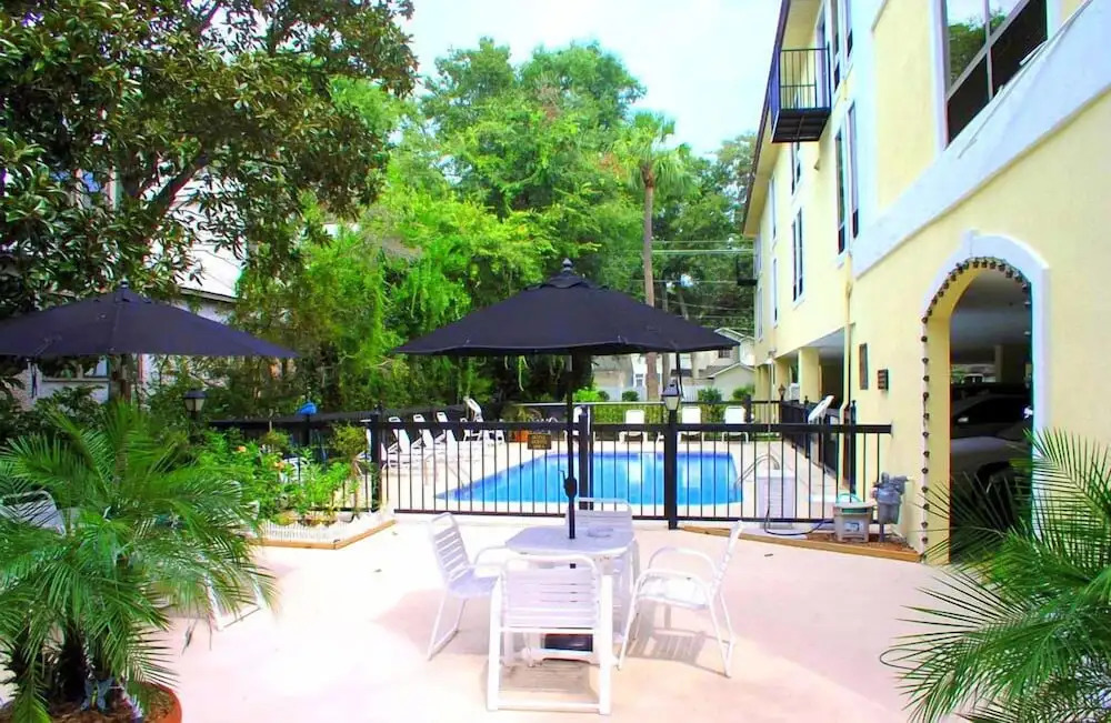 Saint Simons Inn by the Lighthouse