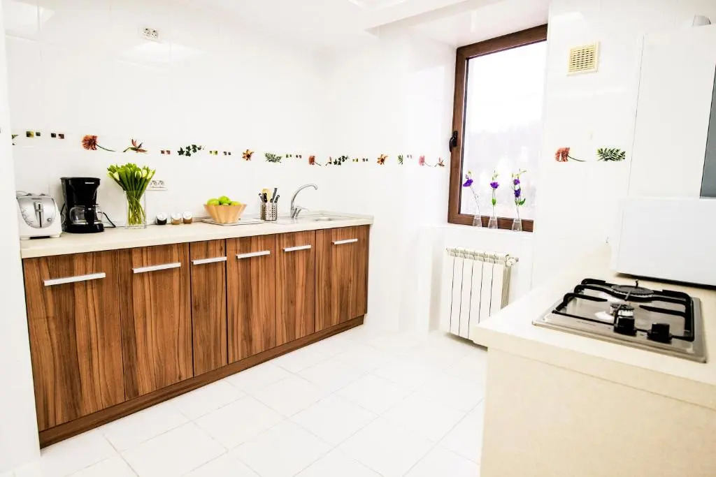 6 Apartments