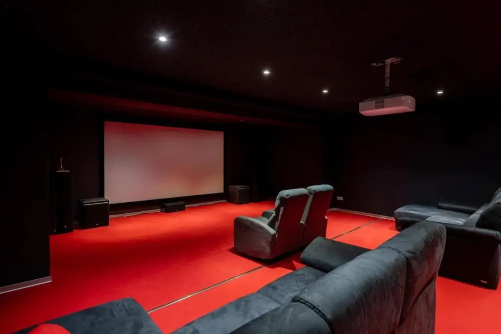 Villa With Heated Swimming Pool spa gym and Cinema