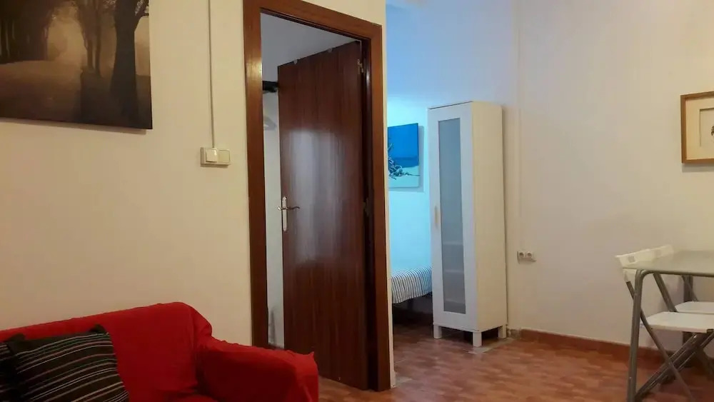 Comfortable Apt Born 41
