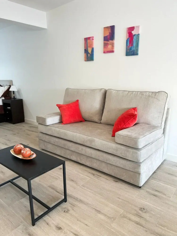 RentUp - Moderno monoambiente con balcón en Almagro