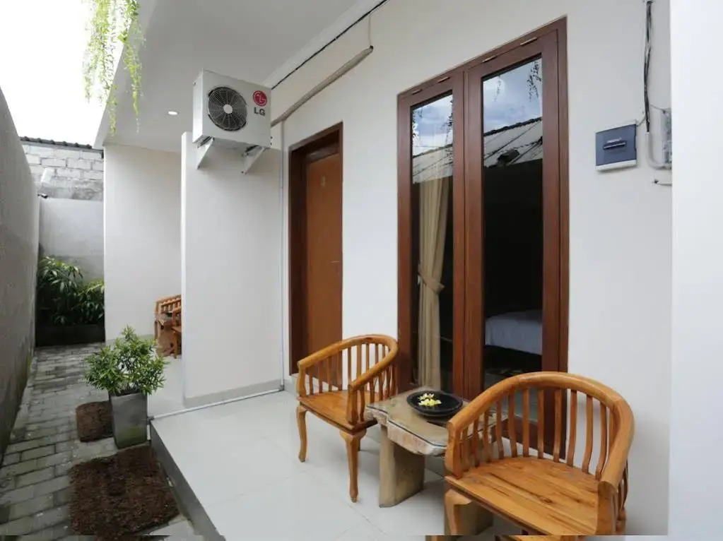 RedDoorz @ Mahendradatta Selatan
