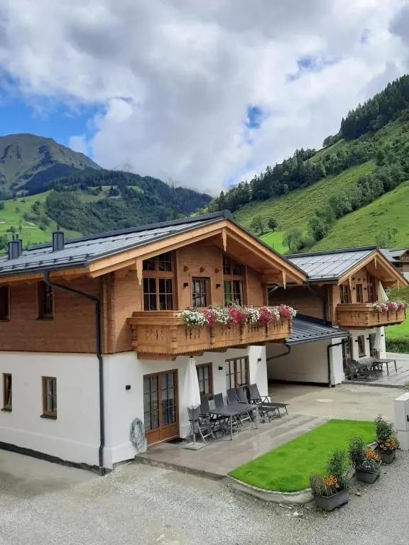 Hochalmbahnen Chalets 17W2, Schneerose, nahe Gondel