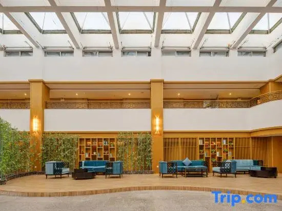 Shengtiandi Residence Hotel (Tongling Jinshan Plaza No. 12 Middle School)