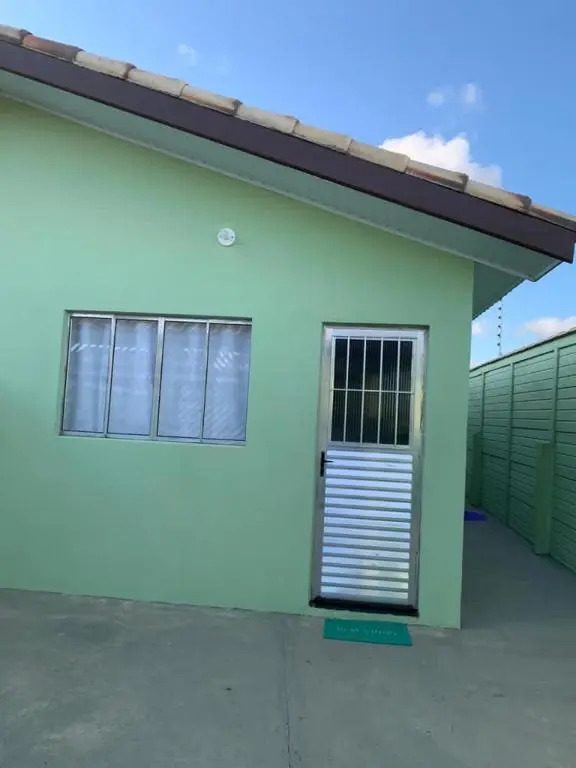 Casa, 1 quadra da praia
