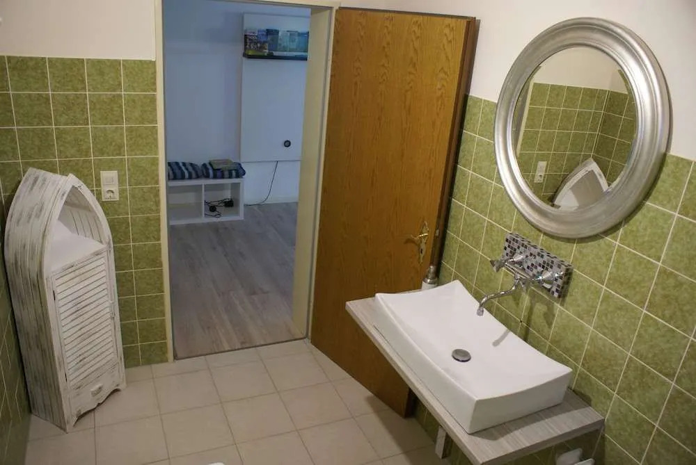Oasis Apartment