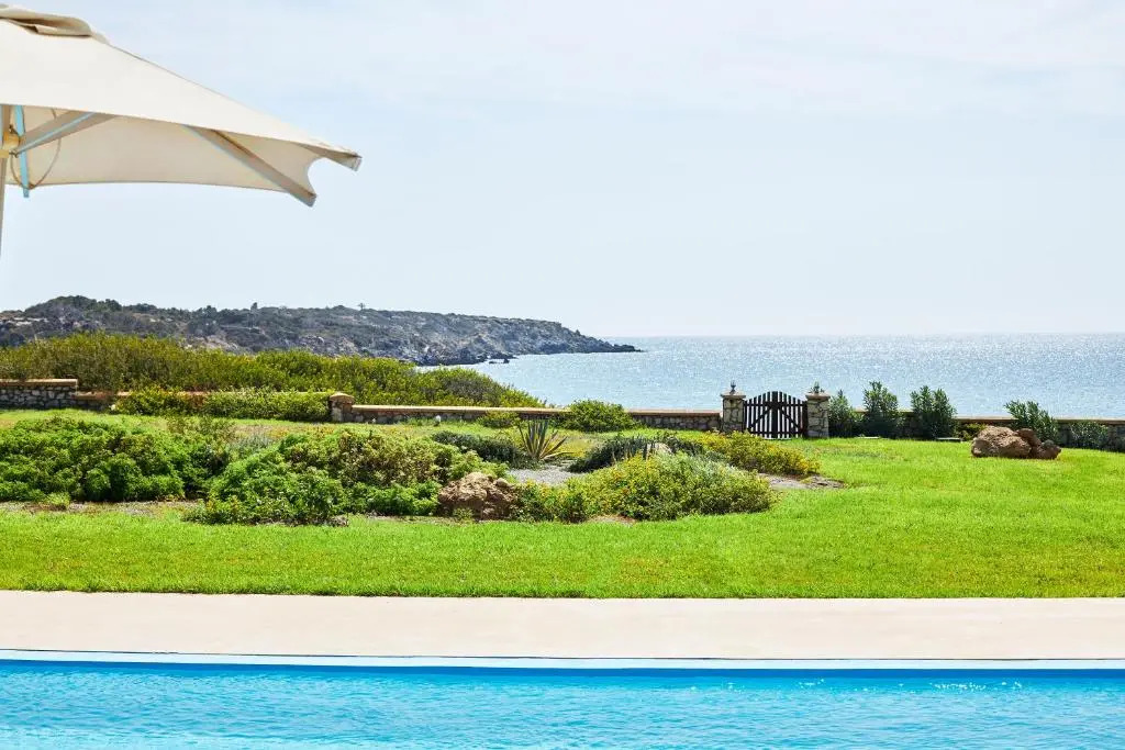 Nerida Beachfront Villas