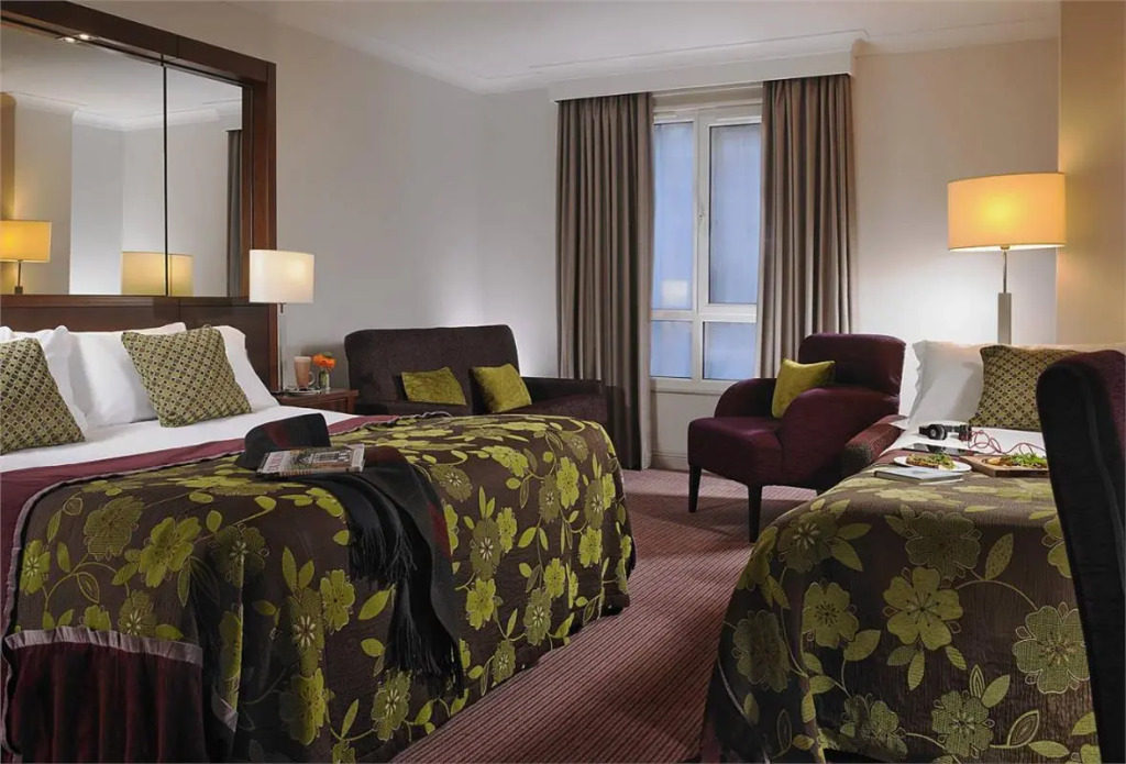 Camden Court Hotel
