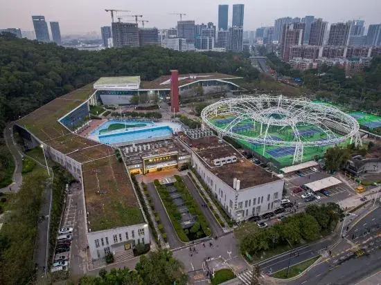 New Runhua Hotel (Shenzhen Guangming Station Hongqiao Park Subway Station)