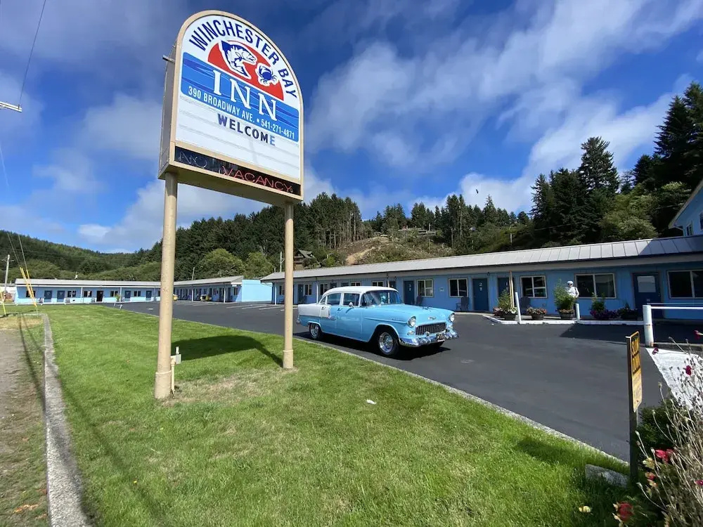 Winchester Bay Inn