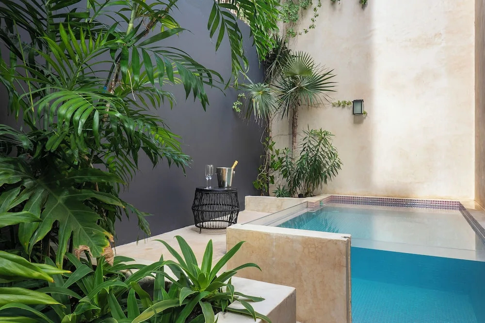 UJO Condo Boutique