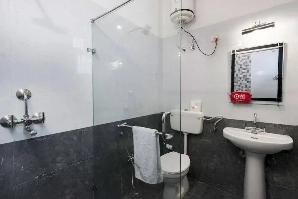 OYO 705 Hotel S-57