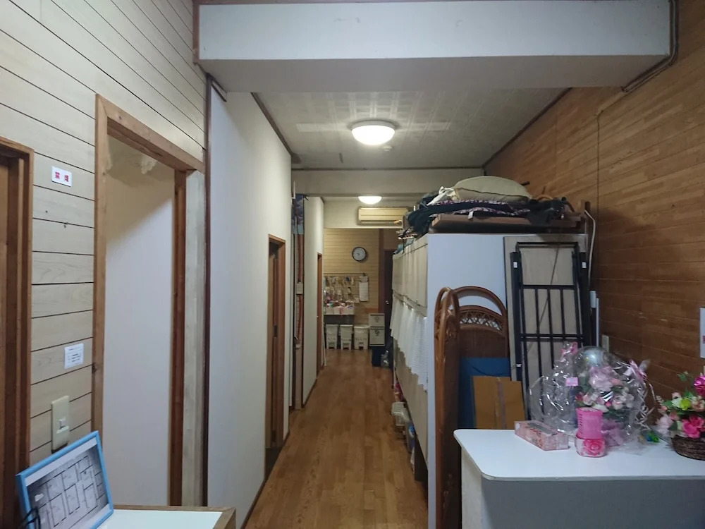 Ishigakijima Sunflower House - Hostel