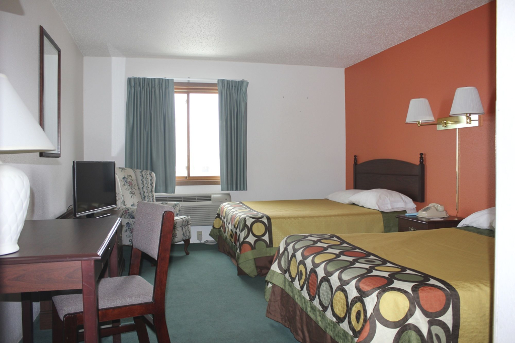 Motel 6-Saukville, WI