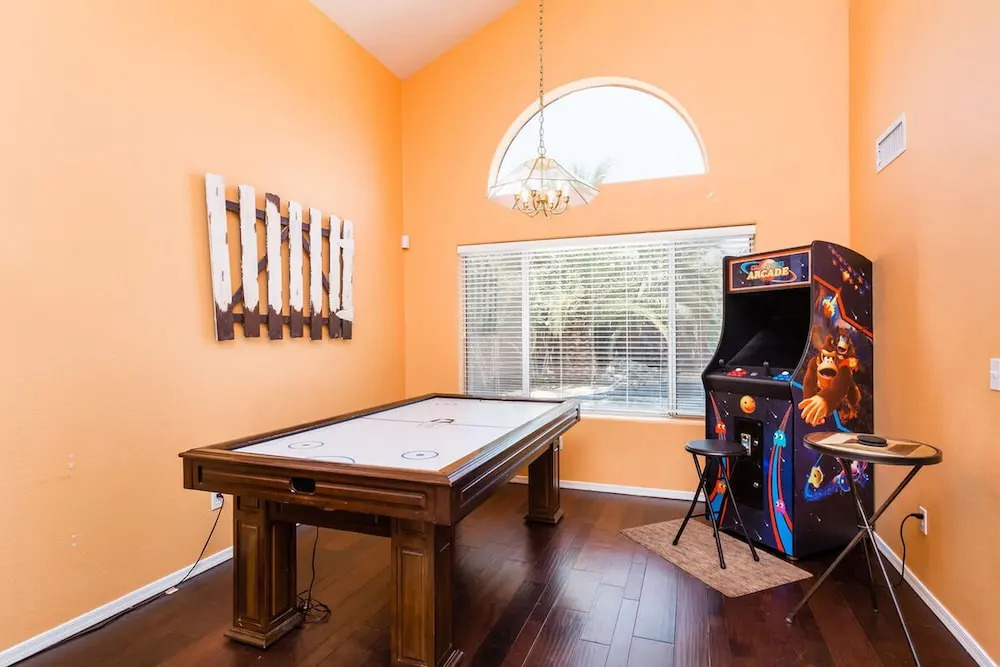 Chandler Oasis - 4 Bedroom by Casago