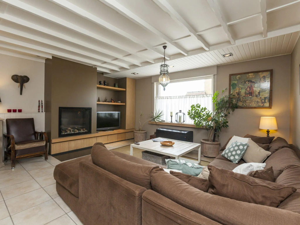 Vintage Villa in Knokke-Heist near Beach