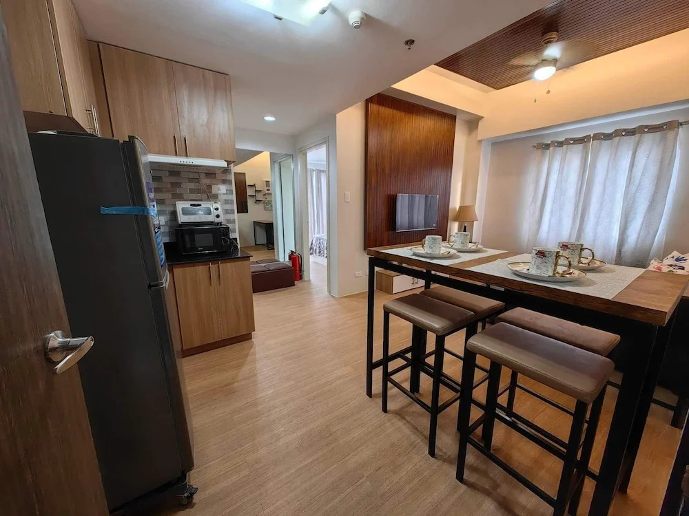 2 Spacious 2Br Loop Tower1524