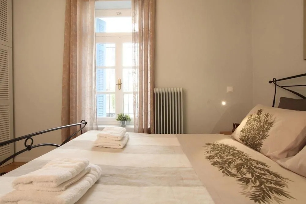 Athenian Niche in Plaka Villa by Athenian Homes