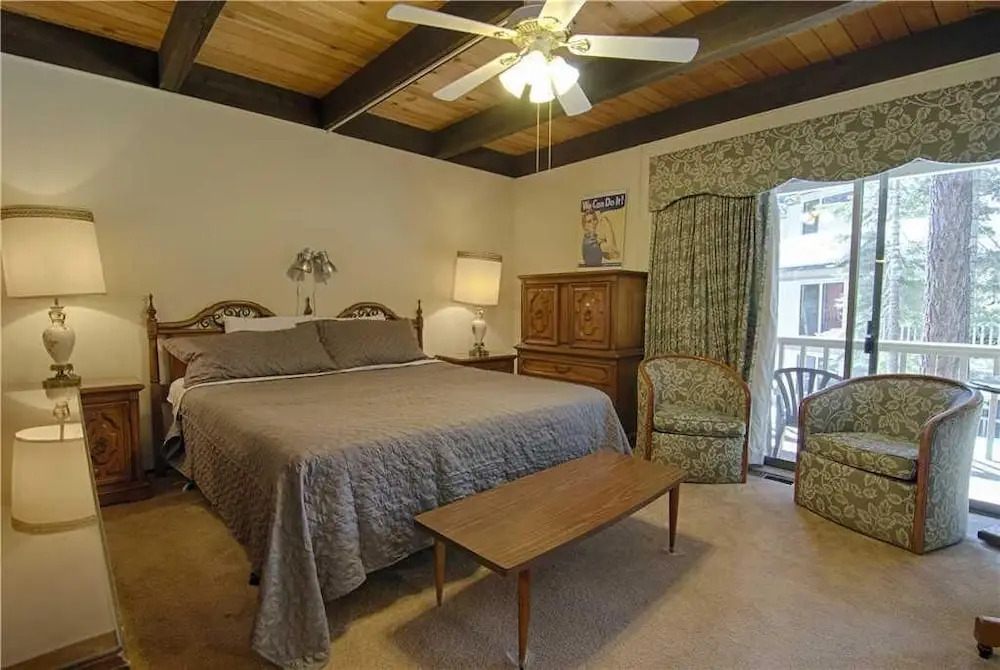 Vidor Village and Family Retreat #322