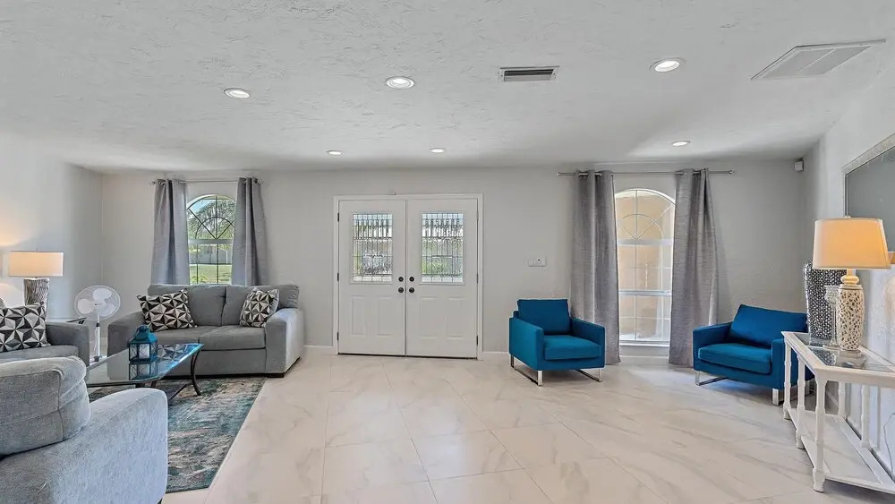 Paradise Palace 4 Bedroom Home by RedAwning