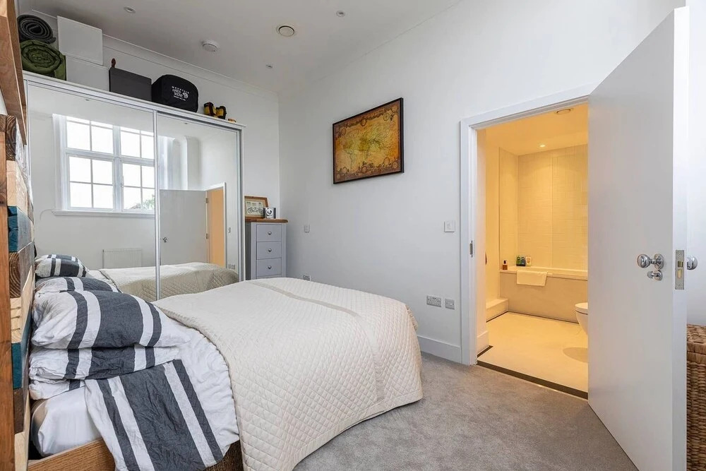 Lovely 1-bed Flat in Acton, West London, Sleeps 4