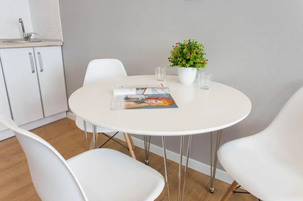 LUX studio near metro Pushkinska, Universytet - Chernyshevska str. 95-4