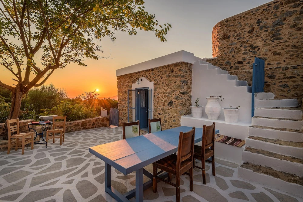 The Aegean blue country house Old Milos