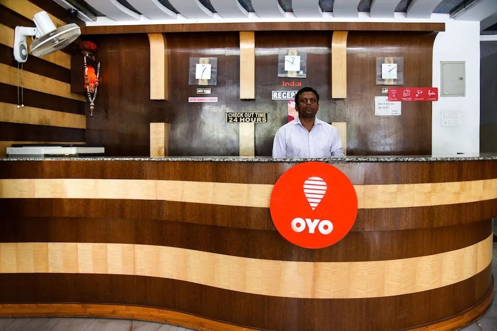 Oyo 14732 Hotel Buddha International