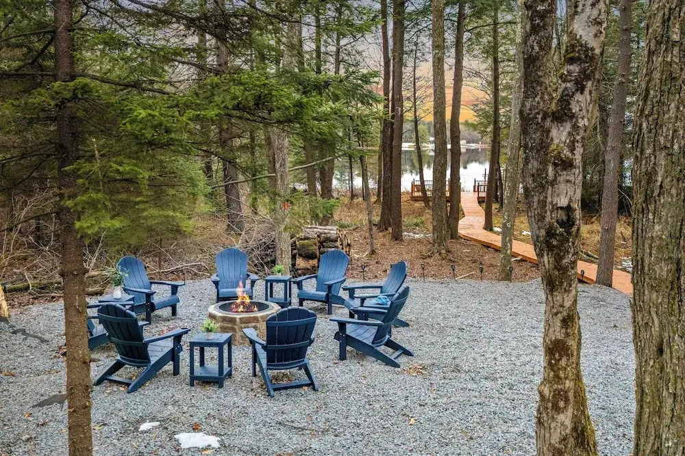Waterfront Priv Dock, Hot Tub, Game Room Lakeview Sunset Heaven by Avantstay