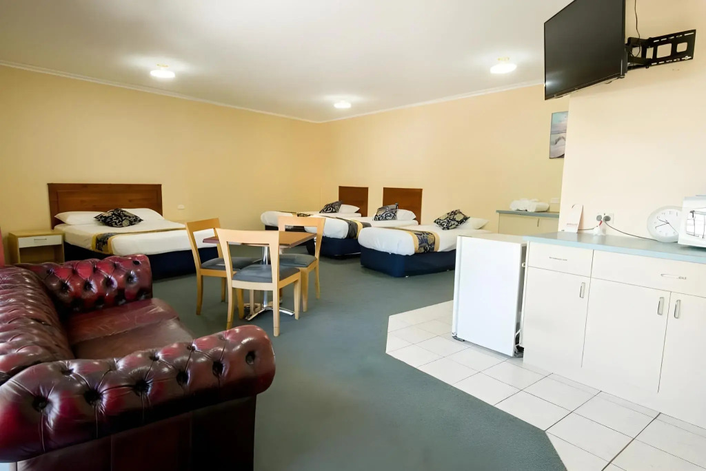 Jacksons Motor Inn