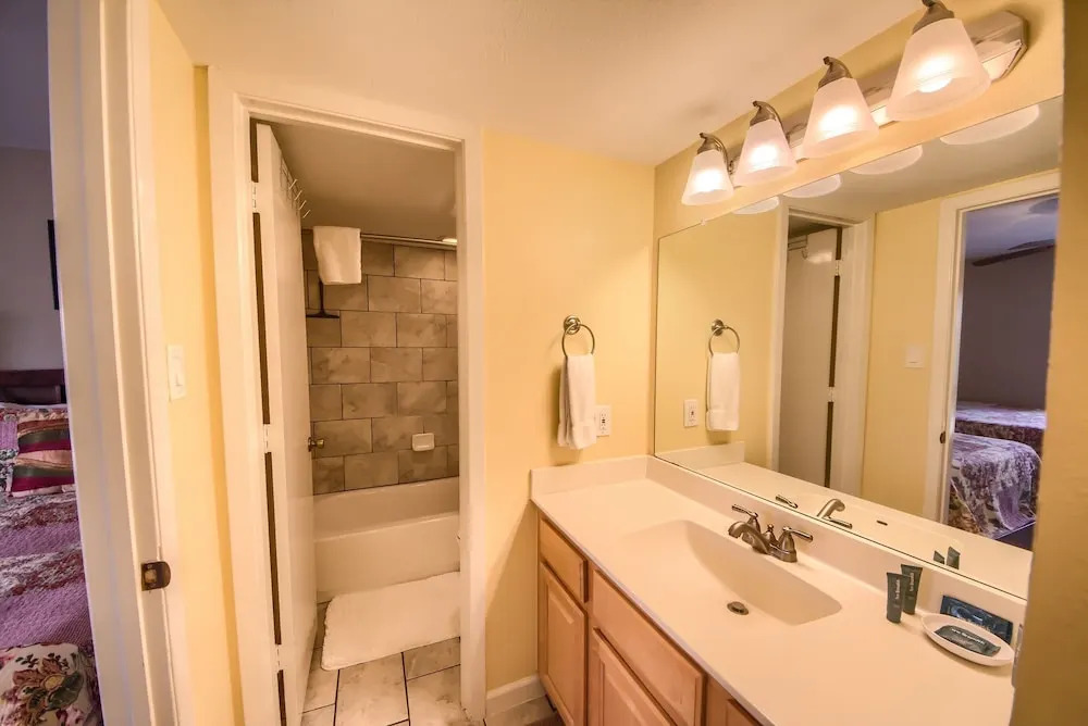 Deer Haven Tbm 406 2 Bedroom Condo by RedAwning