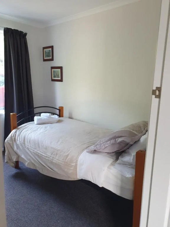 Little Unknown Bach at Taka - Takamatua Holiday Home