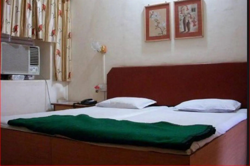 Hotel Grand Barrack
