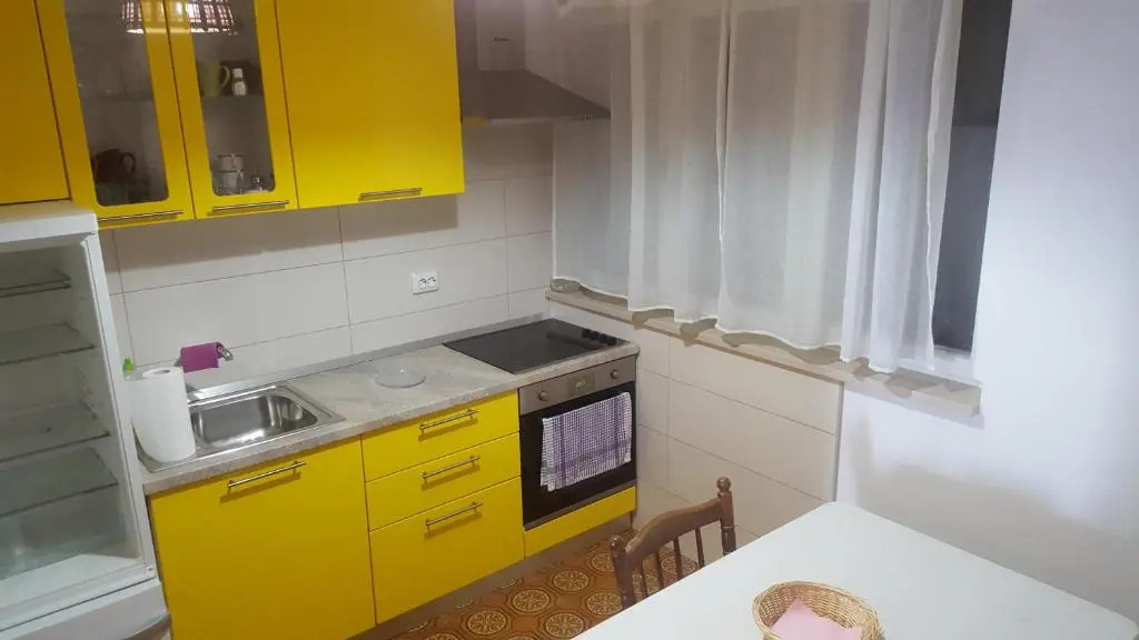 Beach Apartment Viktor 1