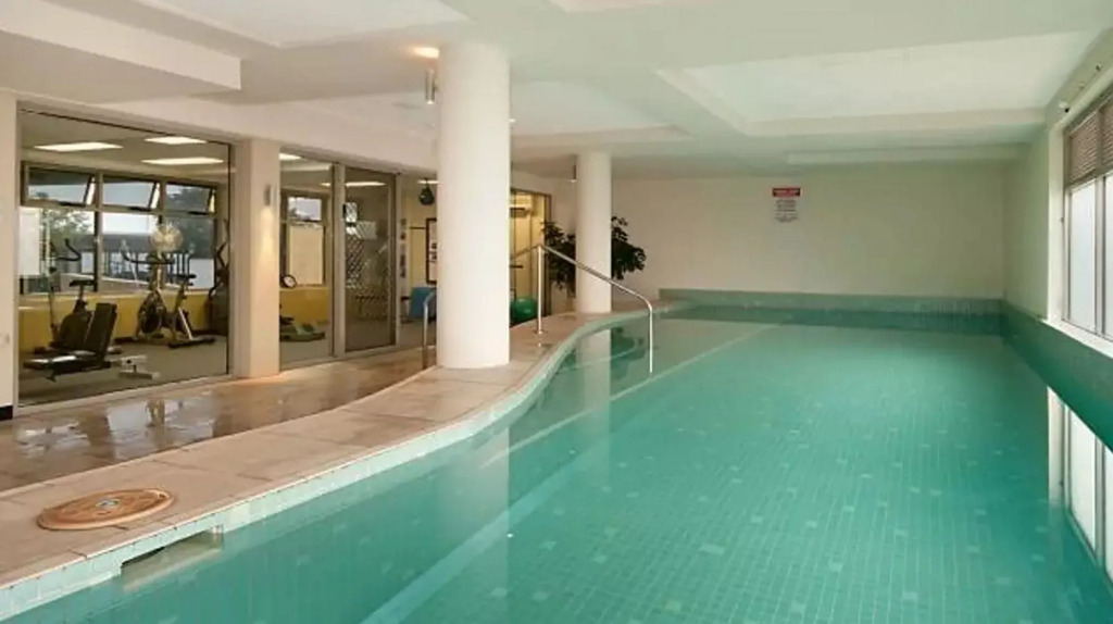 Riverside Apartments & Hotel