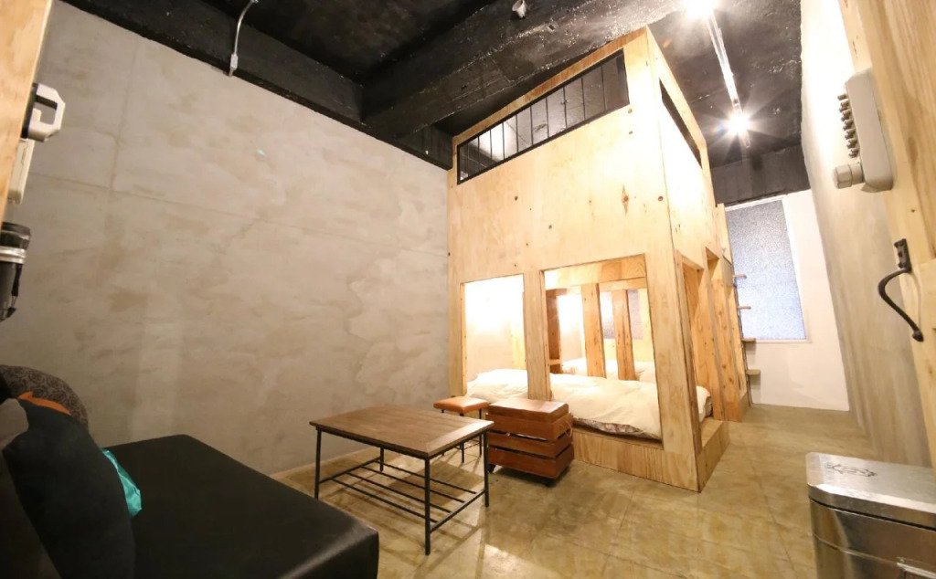 hostel&galleryGisgood