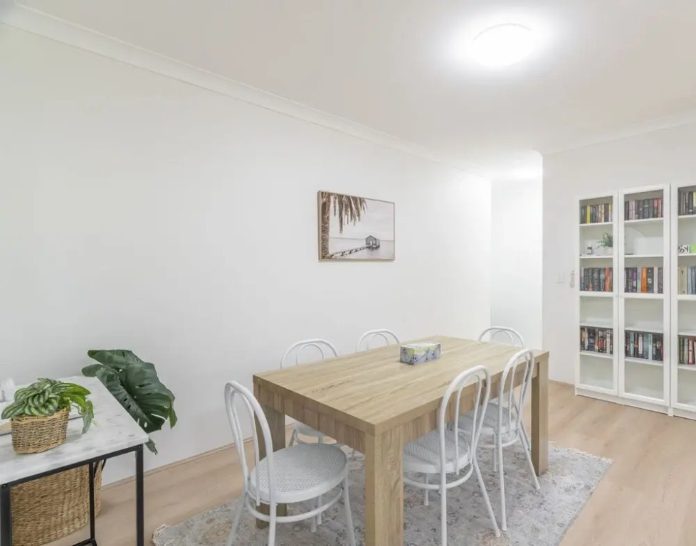Kozyguru | Homebush West | 3-Beds Apt With Parking