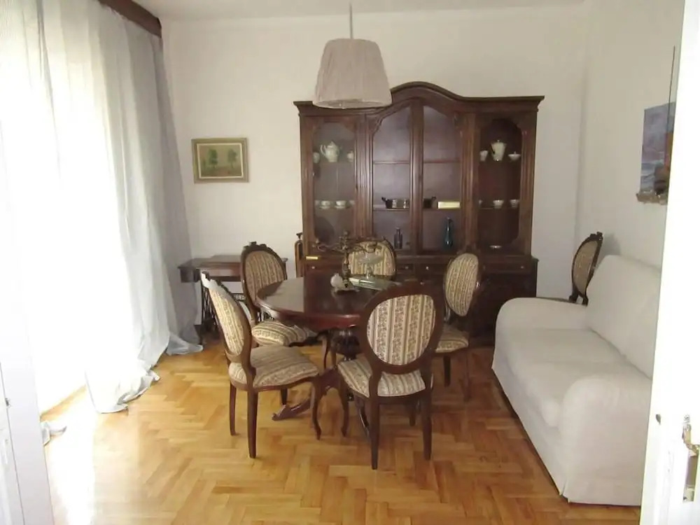 2 Bed Flat - Sleeps 4 - Pets - Wifi