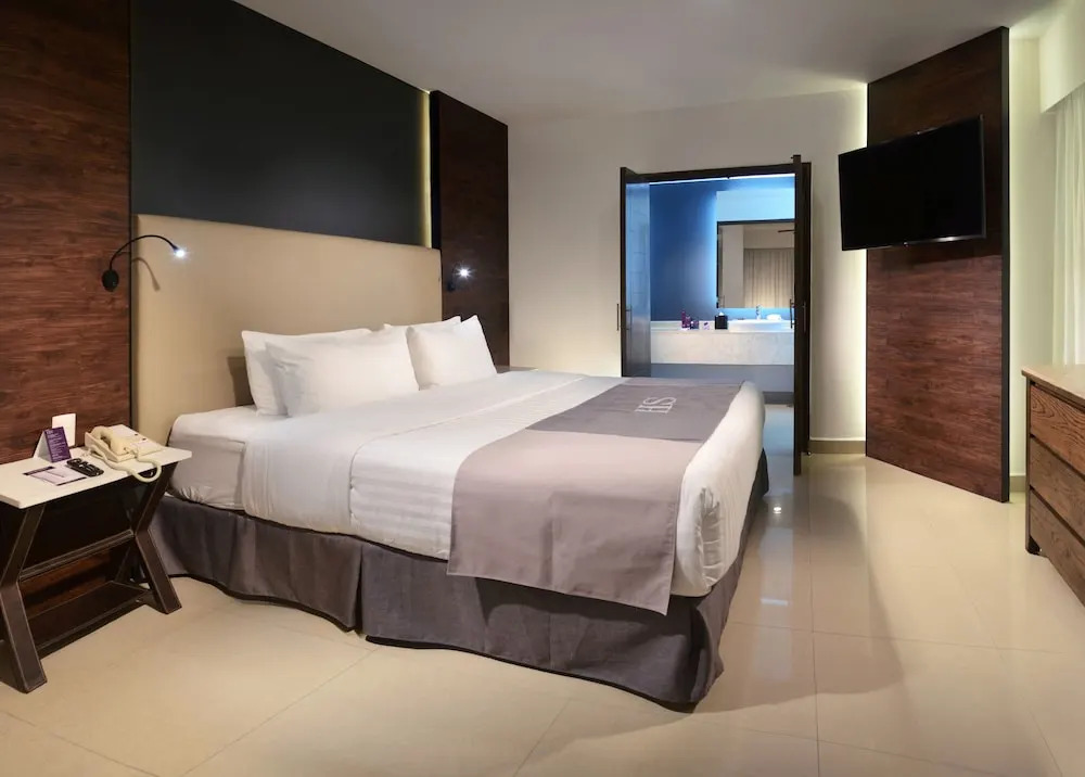 Wyndham Garden Leon Centro Max Hotel