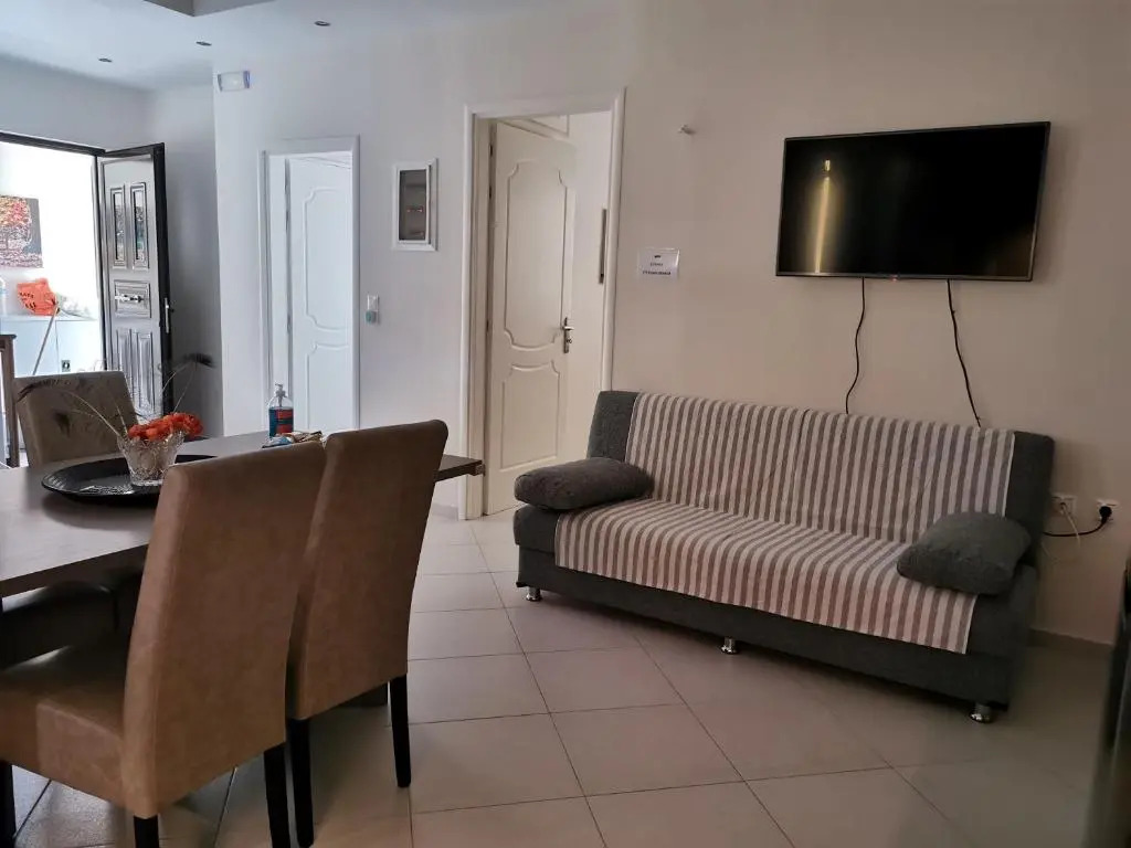 Eleni Apartment