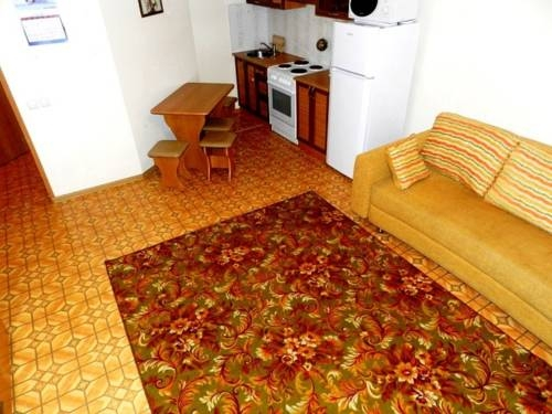 Comfortable Home Apartments on Karamzina Street