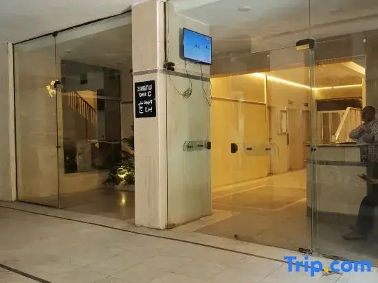 Modern Zamalek Stay | 2min to Nile • AC • SmartTV