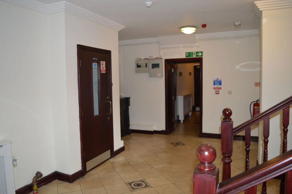 The Globe Hotel
