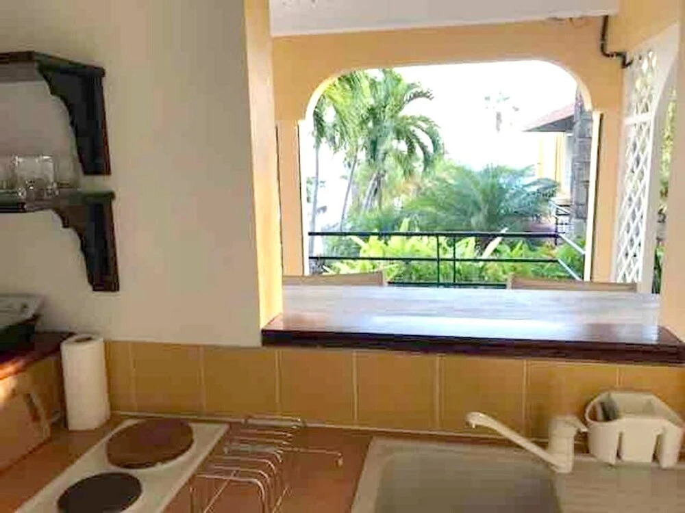 Bungalow With one Bedroom in Le Gosier, With Wonderful sea View, Furni