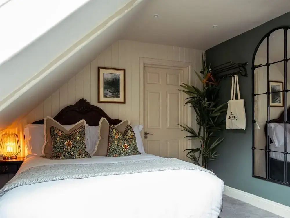 High Corner Inn