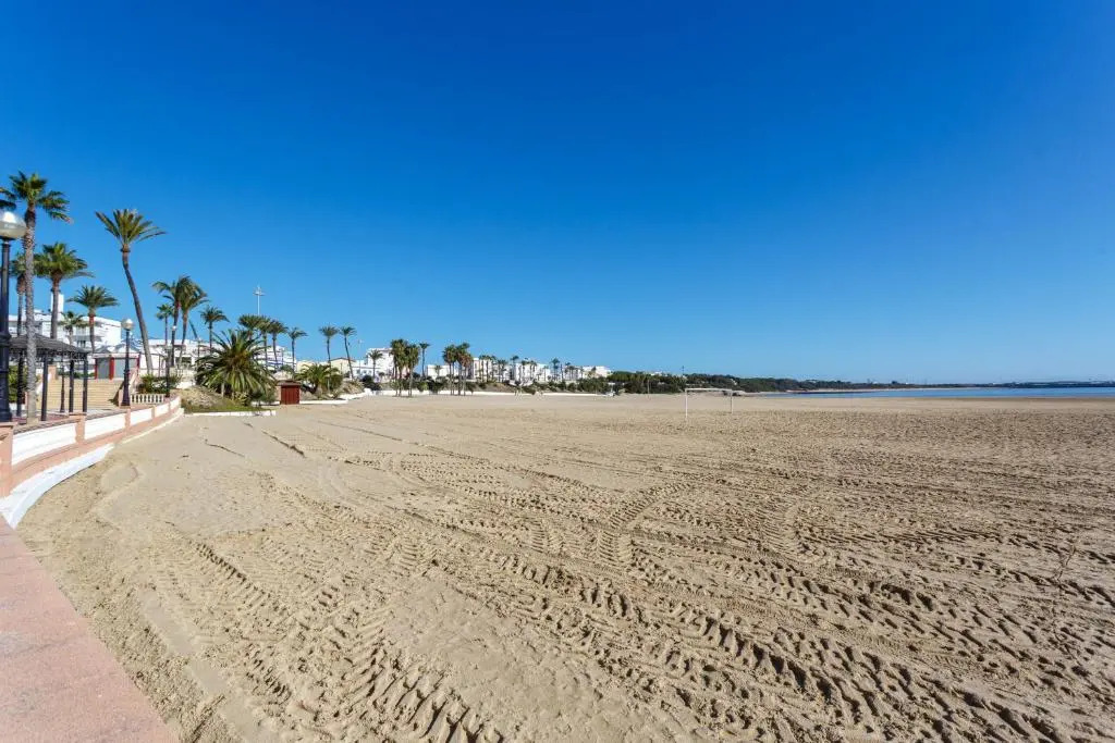 Atico La LUZ-Rota free parking by Cadiz4Rentals