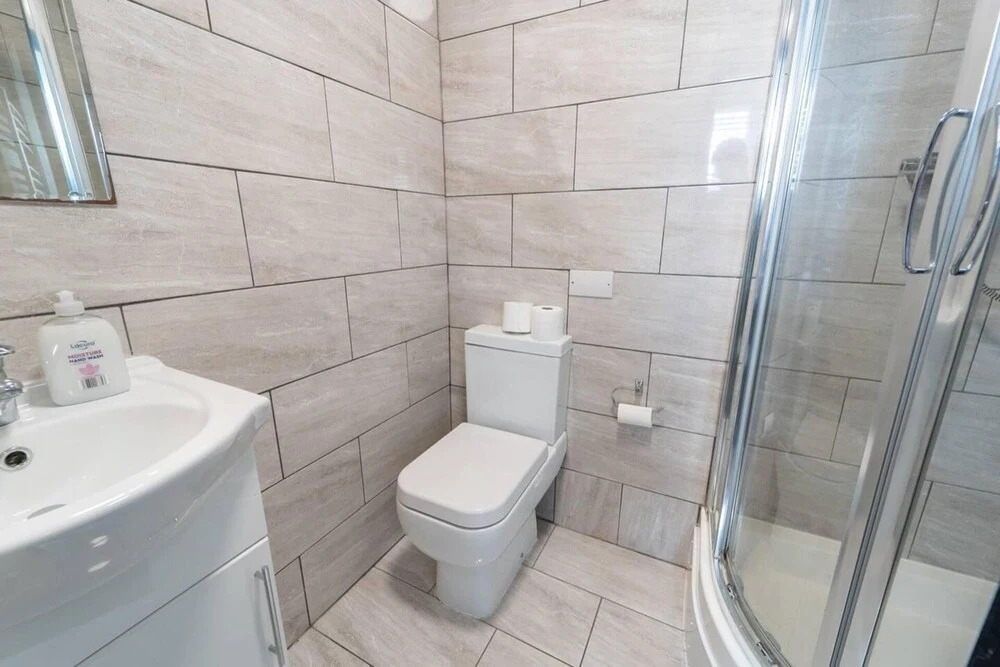 Modern Studio Available Close to the City