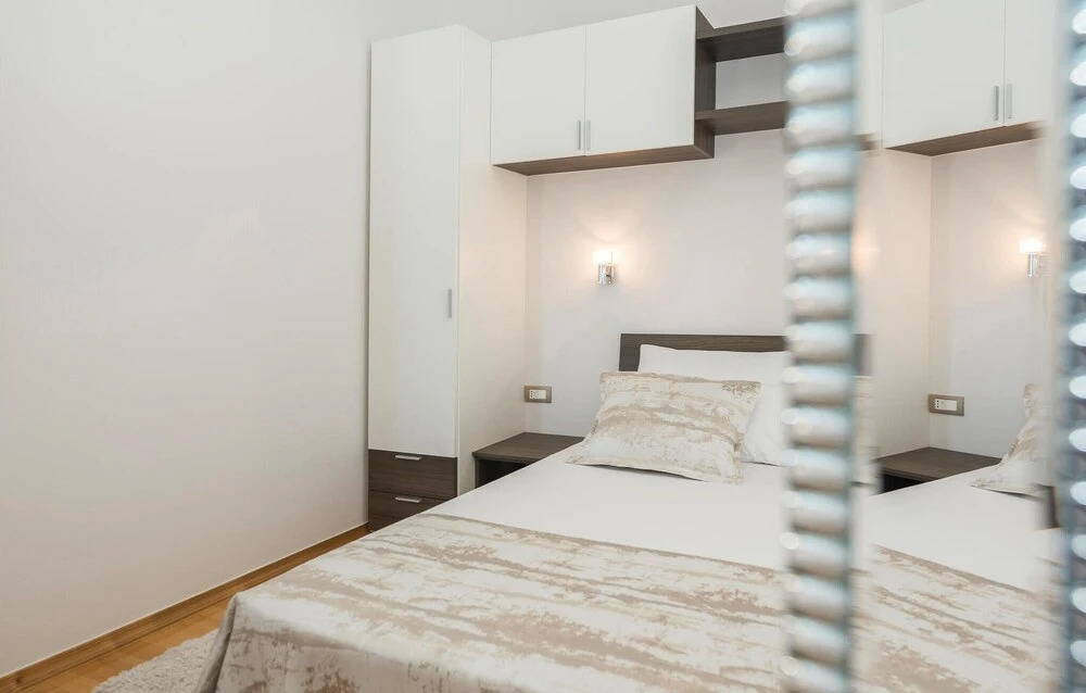 Nice Home In Novalja With Wifi