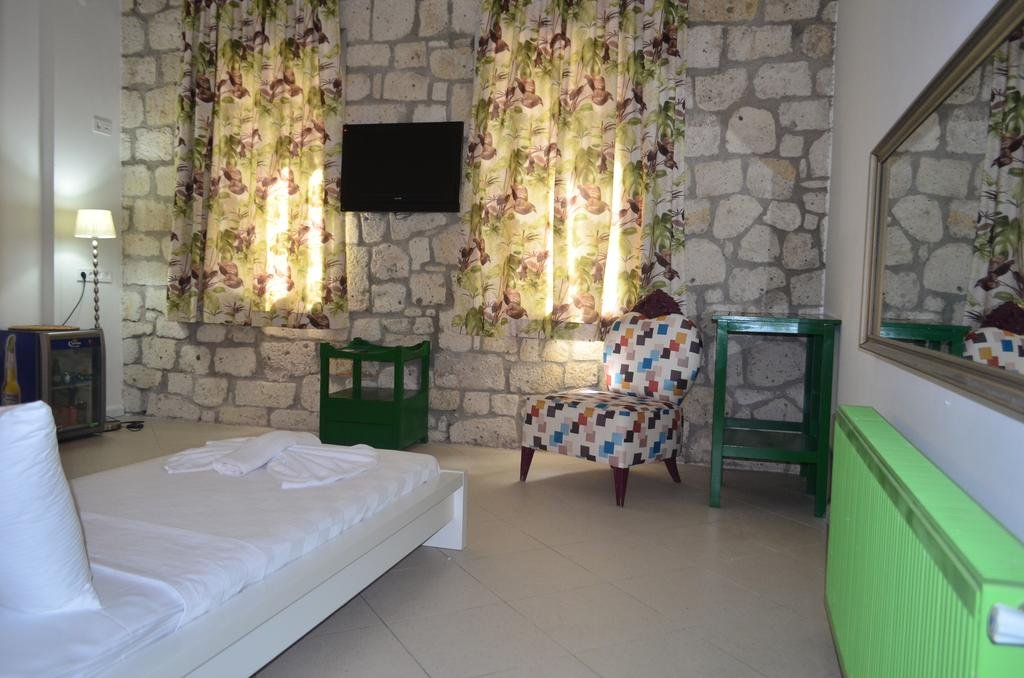 Curcuna Hotel