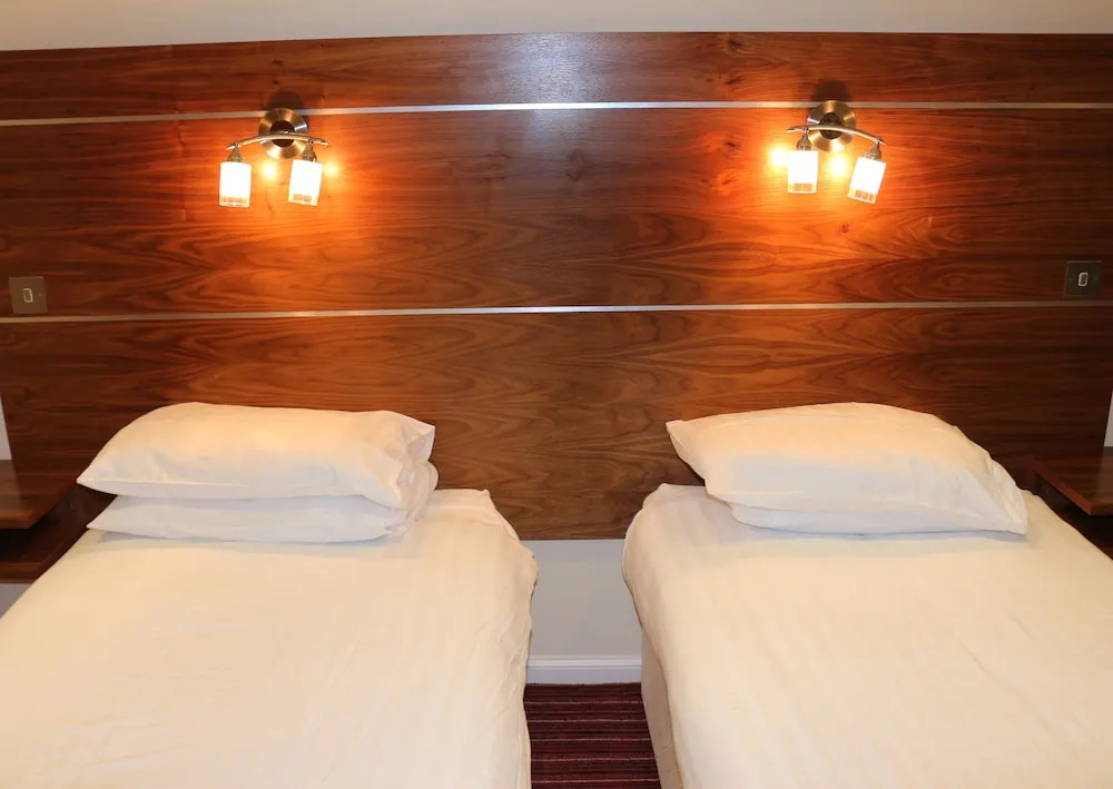 County Hotel